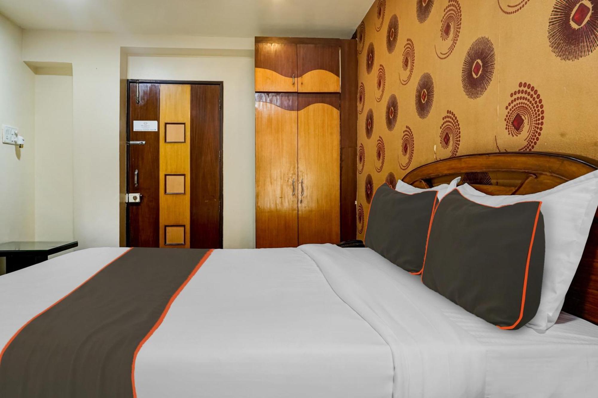 Hotel Galaxy Residency Kalyani Nagar Pune Exterior photo